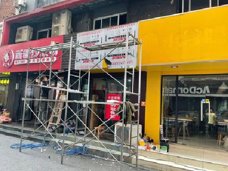 淮滨制作广告招牌如何避免它发黄？